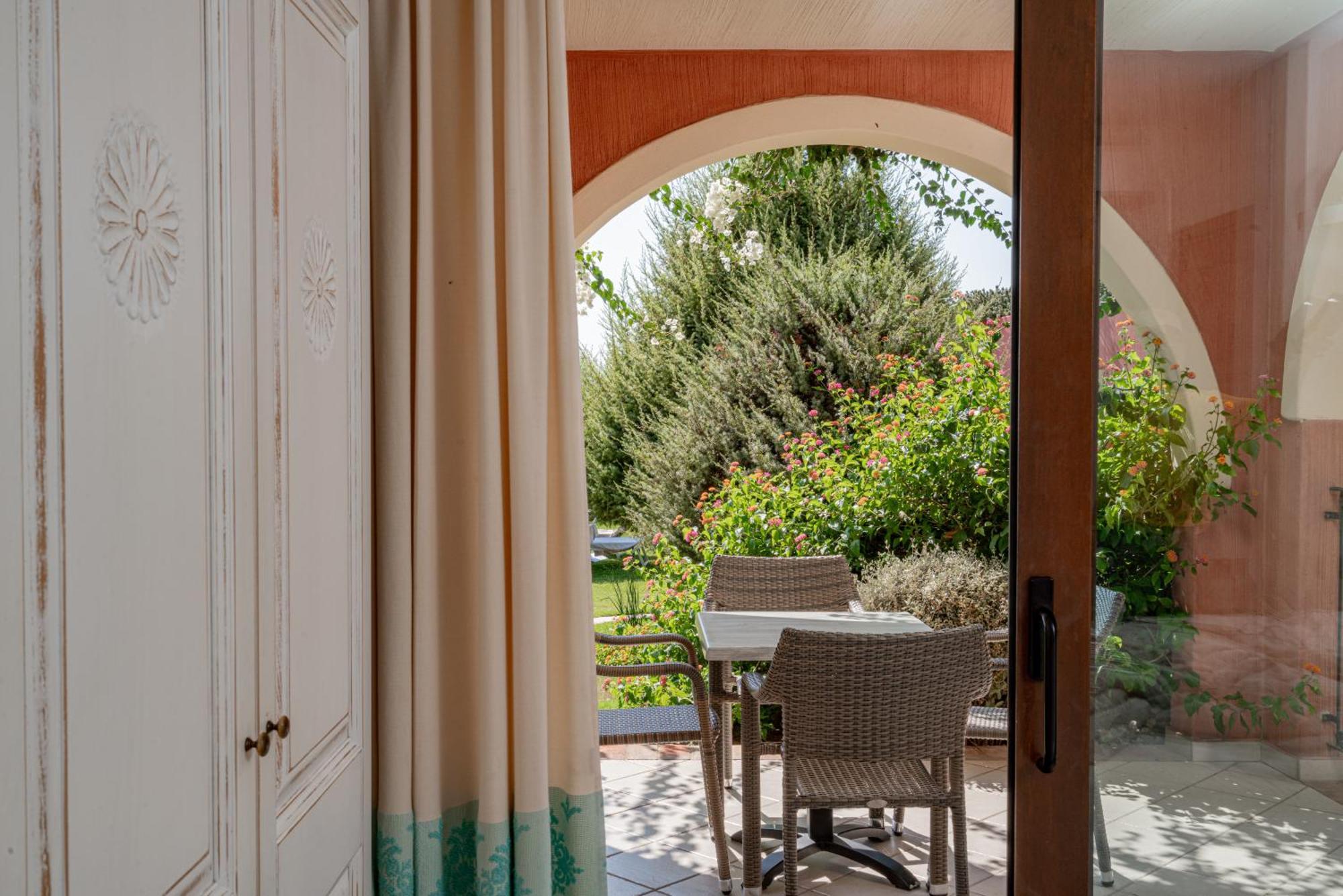 Hotel Mariposas Villasimius Kültér fotó